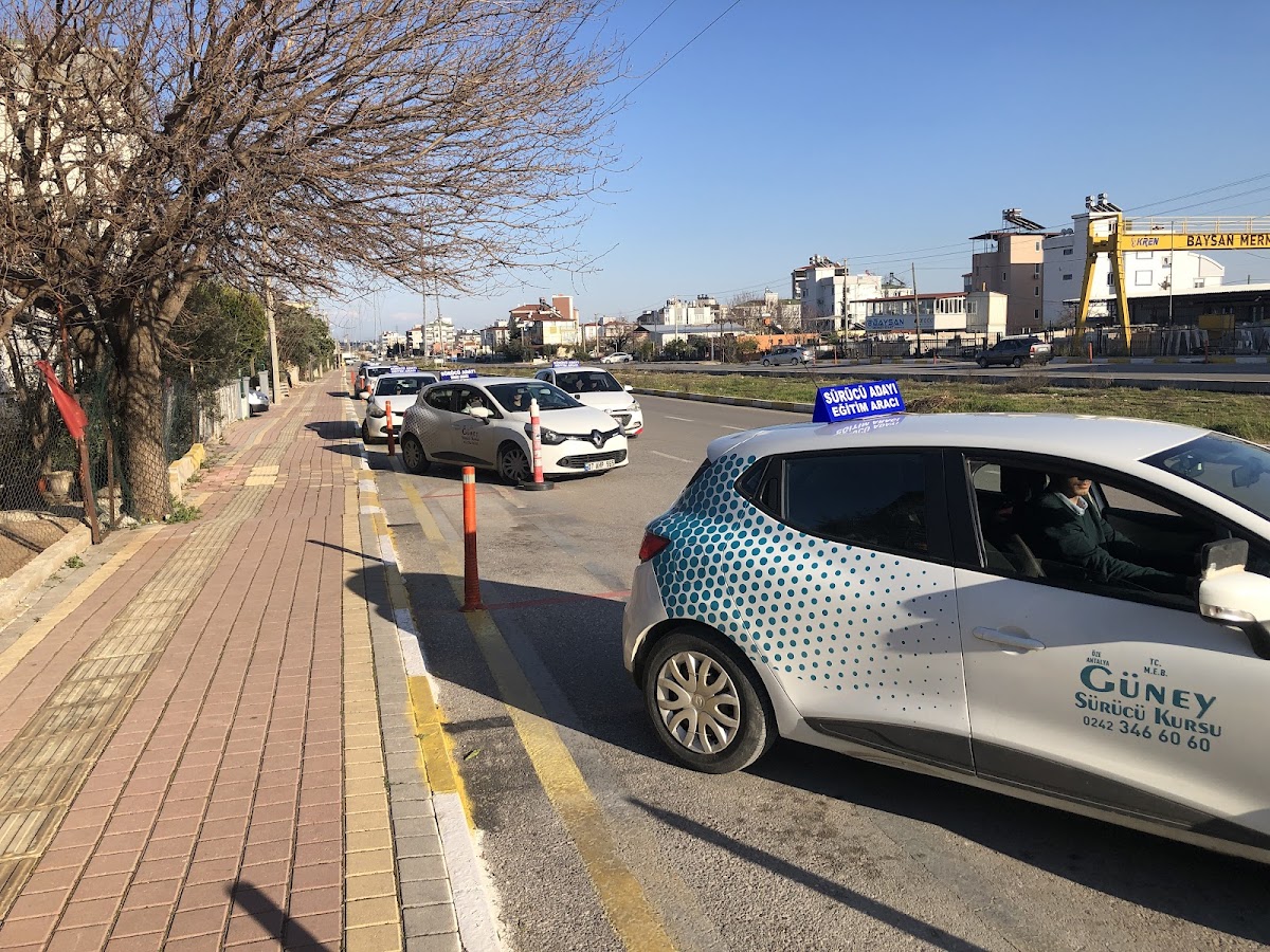Güney Sürücü Kursu Yerel İşletme fotoğrafı 1