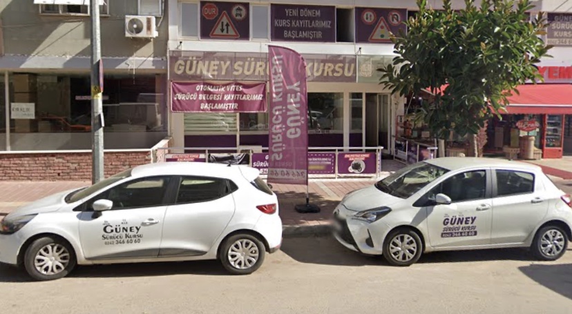 Güney Sürücü Kursu Yerel İşletme fotoğrafı 3
