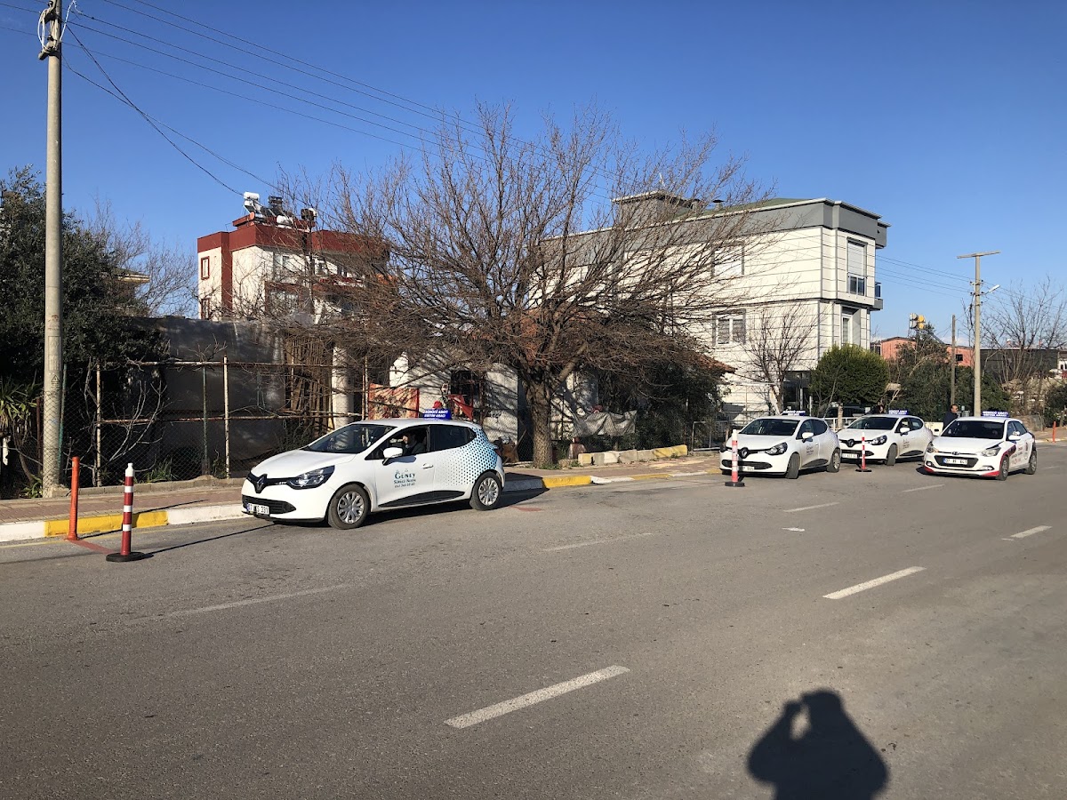 Güney Sürücü Kursu Yerel İşletme fotoğrafı 4